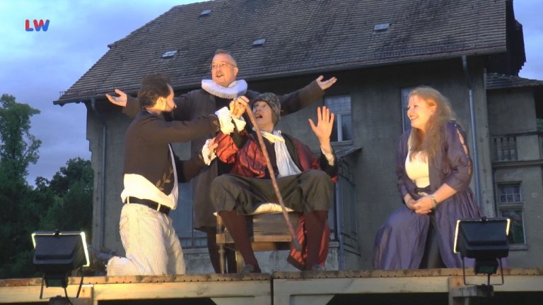 Herzberg/E.: Sommertheater im Botanischen Garten