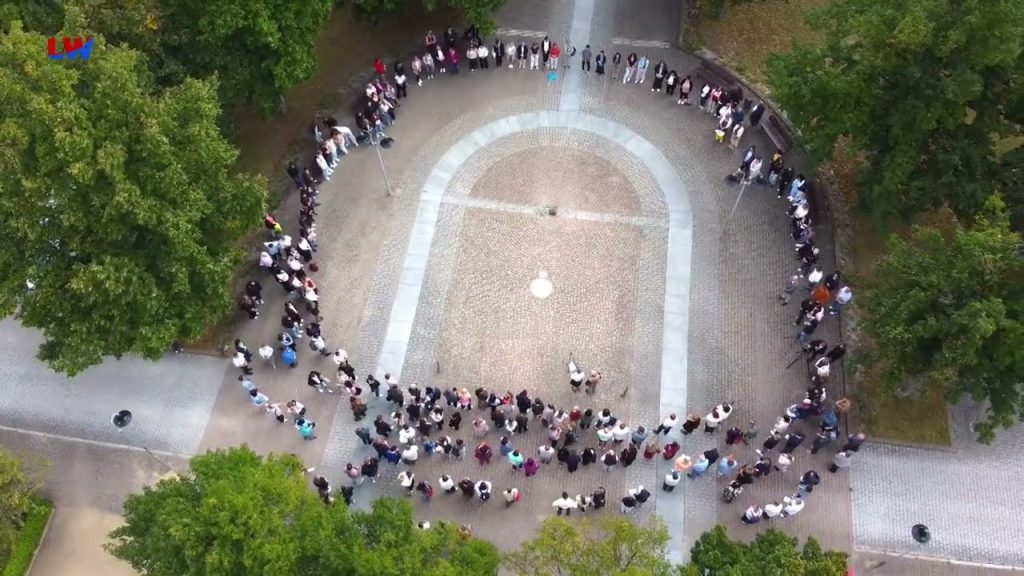 Niesky: Sprühende Sterne - Zeichen für den Frieden