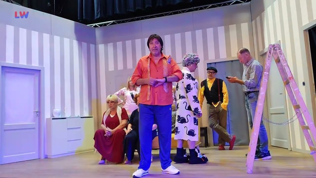Radeberg: Biertheater startet mit Filmriss in die Saison