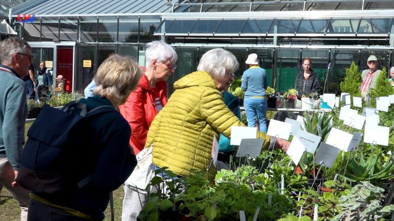 Radeberg: Gartenfest 30 Jahre Botanischer Blindengarten