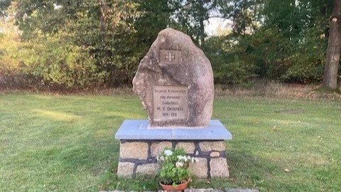 Niesky: Kriegerdenkmal und Baumkontrollen