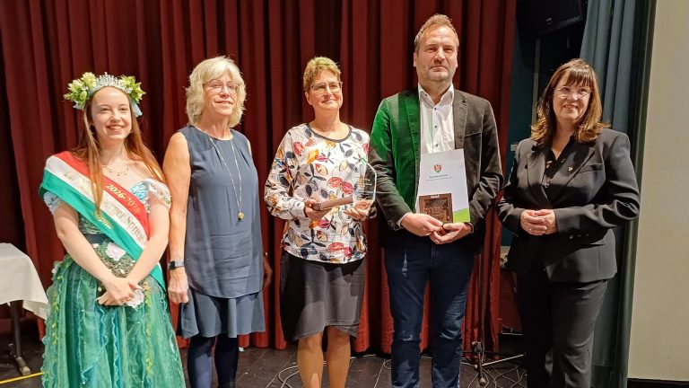 Spremberg: Langjährige Familienunternehmen geehrt