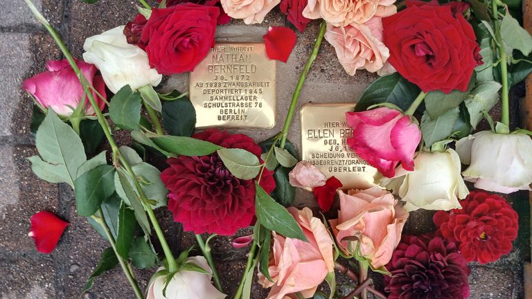 Spremberg: Neue Stolpersteine für Nathan und Ellen Bernfeld