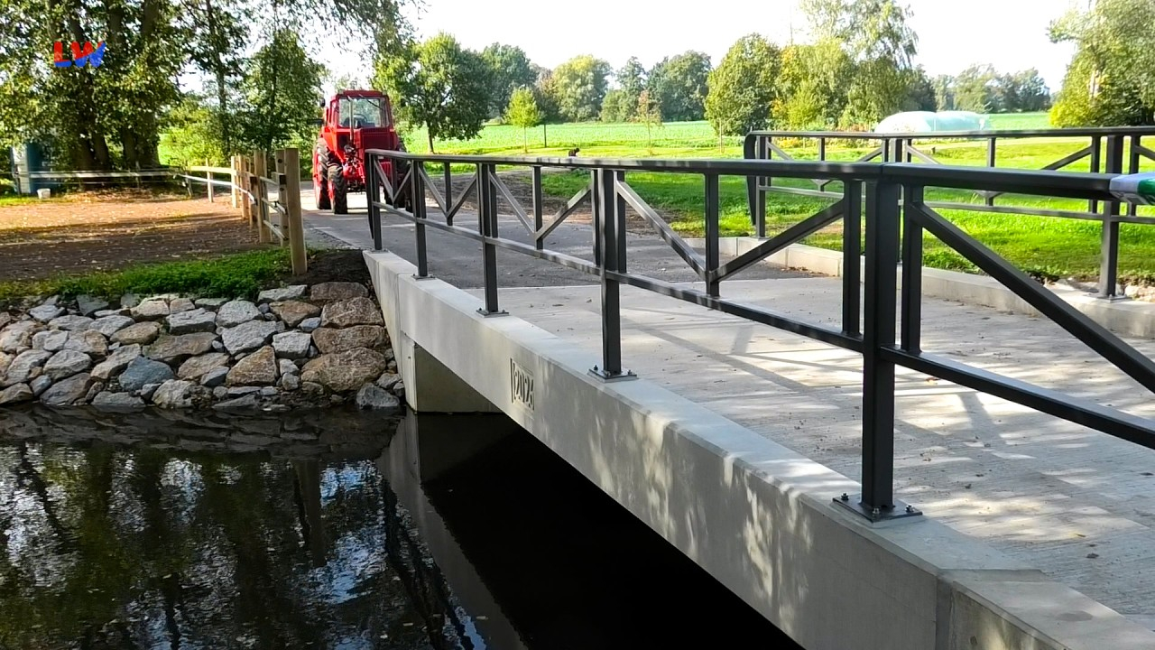 Malschwitz OT Baruth: Neue Brücke zum Park wurde eröffnet